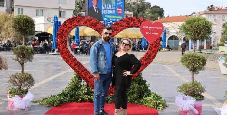 Marmaris’te Sevgililer Günü için özel fotoğraf panosu kuruldu
