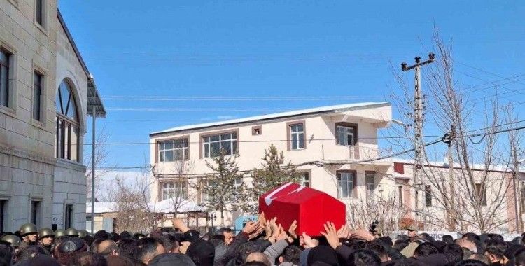 Kazada vefat eden asker toprağa verildi
