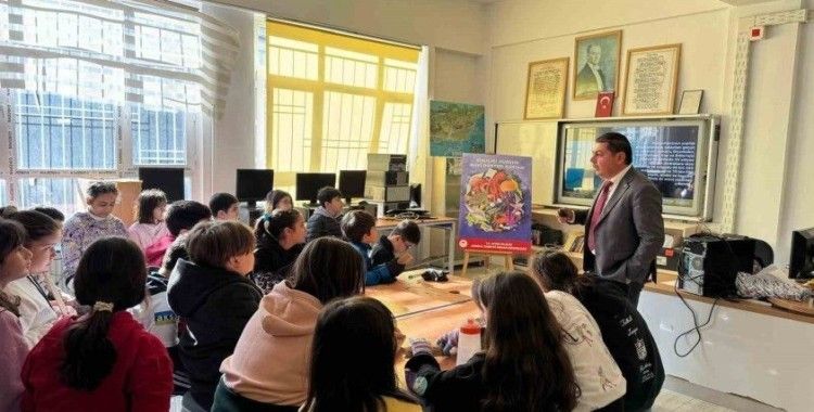 Öğrencilere yönelik deniz ekosistemini koruma eğitimi düzenlendi
