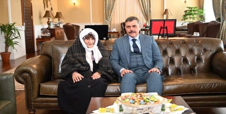 Hüsna Nine’den anlamlı ziyaret