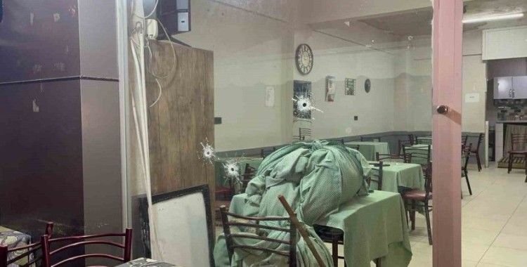 Kahvehaneye silahlı saldırı: Yaya olarak geldiler, ateş edip koşarak kaçtılar
