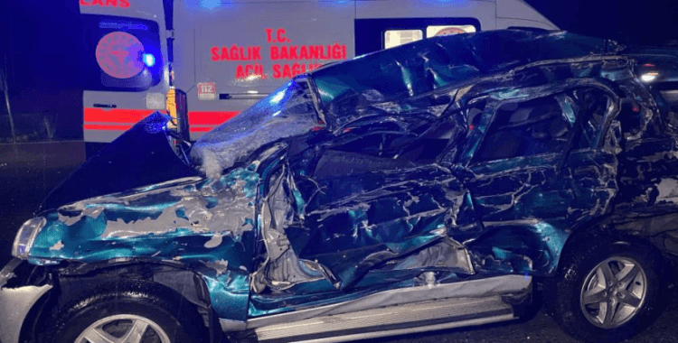 Çekmeköy'de beton mikseri ile cip çarpıştı: 2 ölü, 2 yaralı