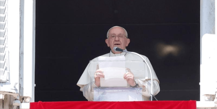 Vatikan: Papa Franciscus'un sağlık durumunun karmaşıklığı nedeniyle tedavide değişikliğe gidildi