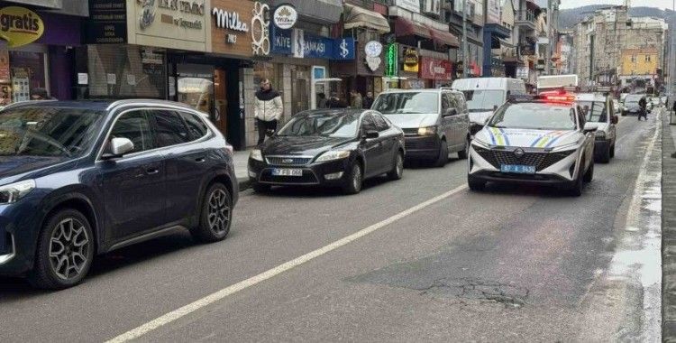 Ekipler gelişi güzel parklara izin vermedi
