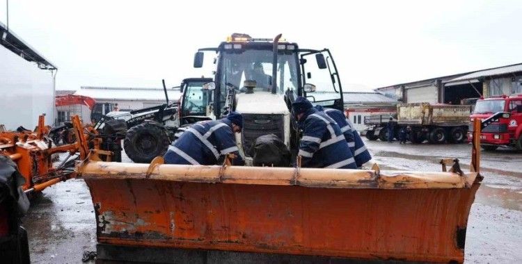 Düzce Belediyesi karla mücadeleye hazır
