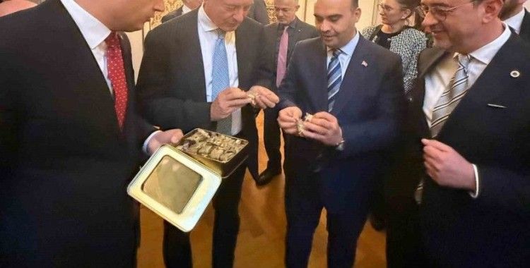 Tarihi Venedik Sarayında konuşan DSO Başkanı Kasapoğlu; "İtalya ile ortak projeler geliştirmeyi hedefliyoruz"
