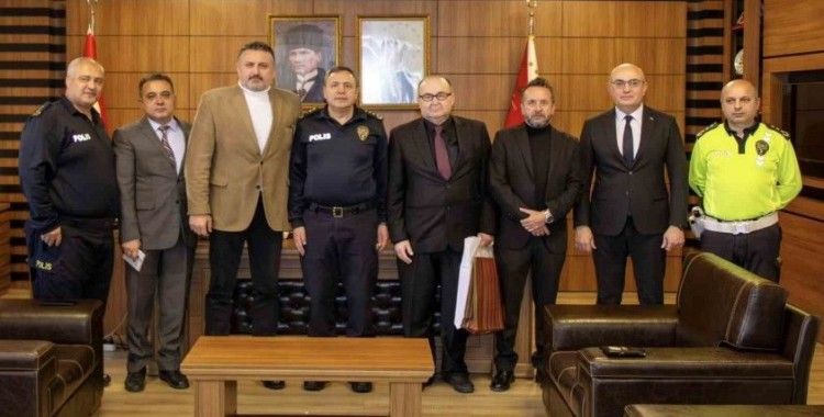 Bilecik Emniyet Müdürlüğü’nden emekli personele plaket
