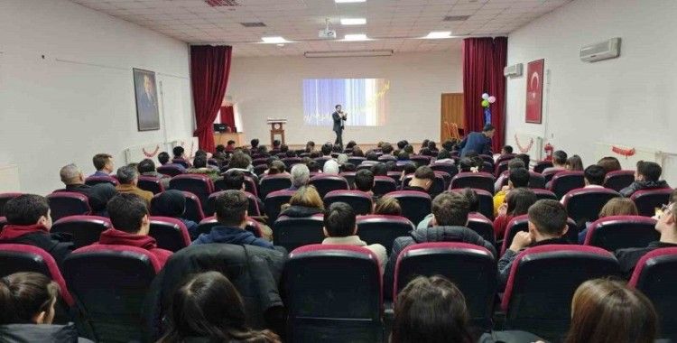 Niğde’de ’Su Gönüllüleri Sahada’ projesi kapsamında lise öğrencilerine eğitim verildi
