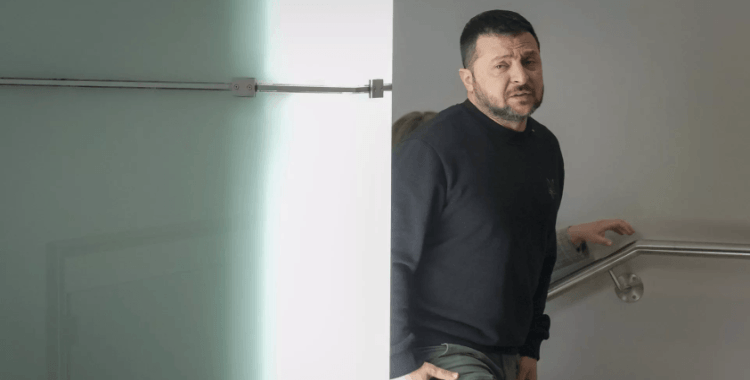 'Trump'ın yakın çevresine göre tüm dünya için en iyi seçenek Zelenskiy'in Fransa'ya kaçması'