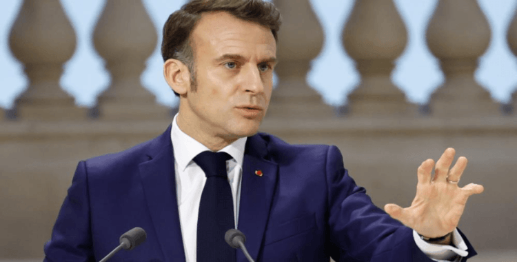 Macron'dan Trump'a: 'Putin'e karşı zayıf olamazsın'