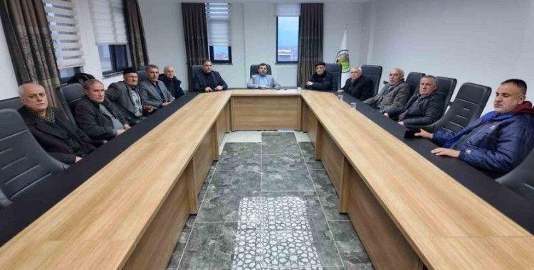 Pütürge Belediye Başkanı Mikail Sülük, vatandaşların taleplerini dinledi
