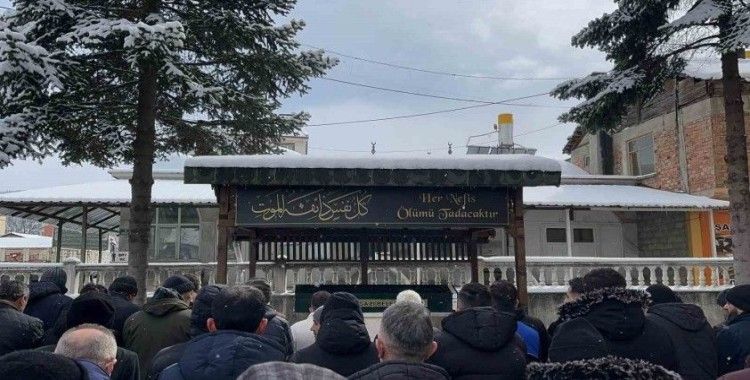 Kastamonu’da 25 yıl muhtarlık yapan vatandaş son yolculuğuna uğurlandı
