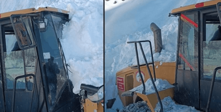 Hakkari'de iş makinesinin üzerine çığ düştü