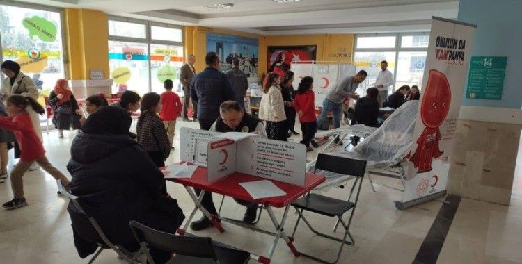 Öğrencilerden Ramazan ayı öncesi azalan kan stoklarına anlamlı katkı
