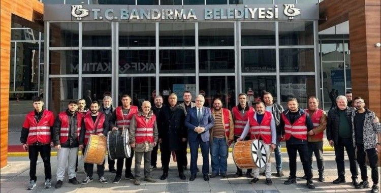 Bandırma’da Ramazan davulcuları göreve hazır
