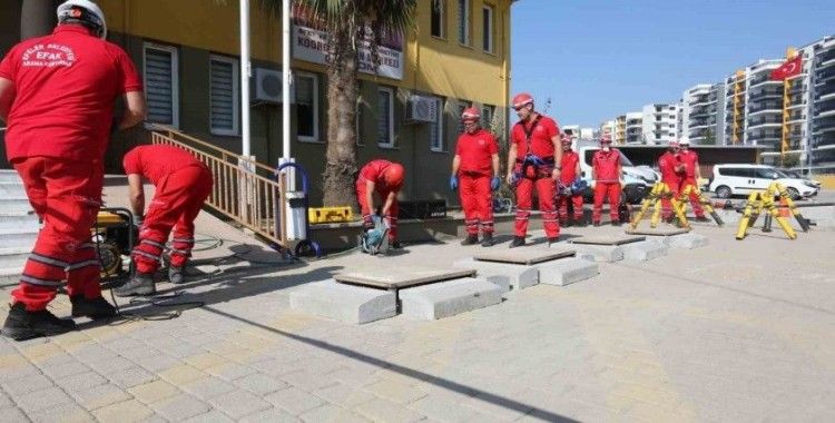 Efeler Belediyesi’nden ‘deprem’ farkındalığı
