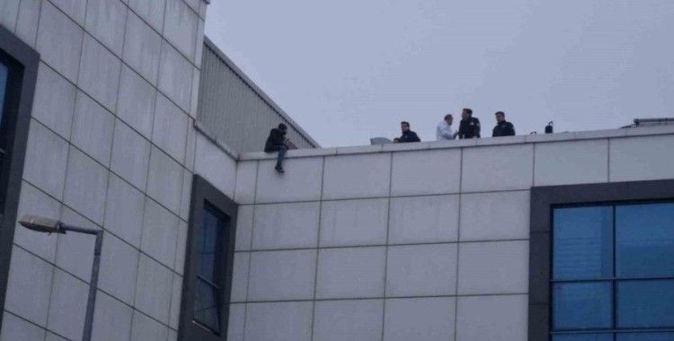 Hastane çatısında intihar girişimi
