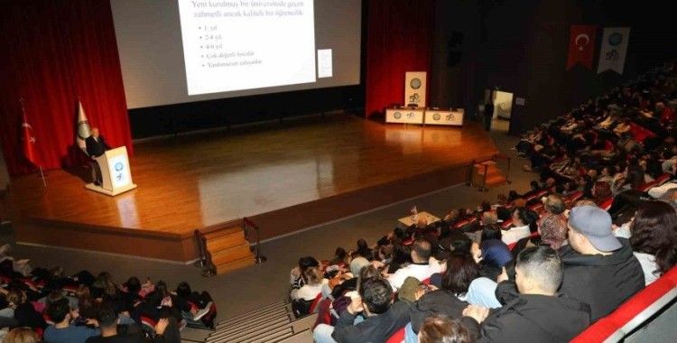 BUÜ nöroloji nöroşirürji hemşireliği sempozyumu tamamlandı
