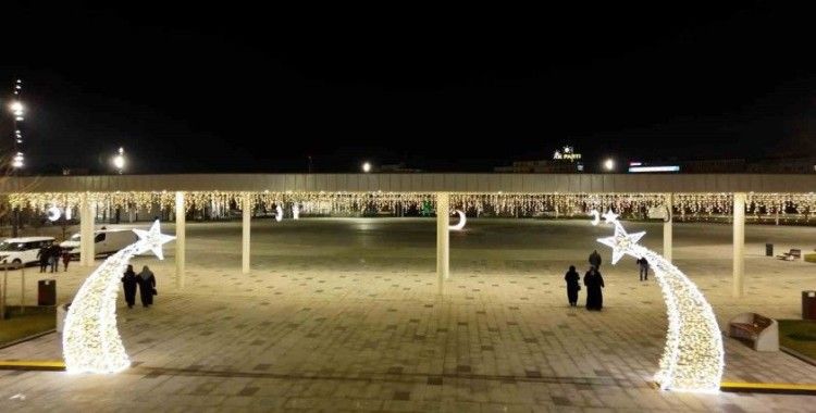 Milli İrade Meydanı Ramazan’da cıvıl cıvıl
