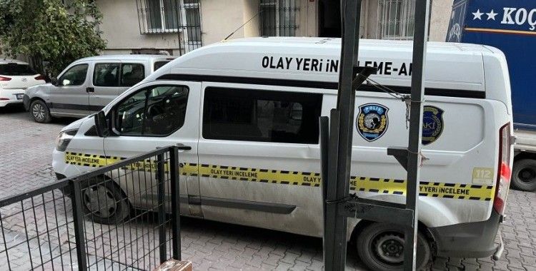 Küçükçekmece’de akrabalar arasında silahlı çatışma: 1 yaralı