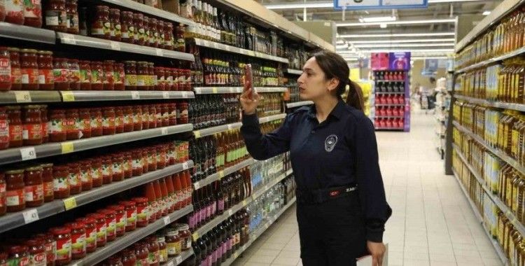 Marmaris’te zabıtadan market denetimi
