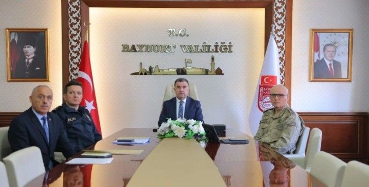 Vali Eldivan, VKS toplantısına katıldı
