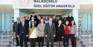Vali Aktaş, öğrencilerle bir araya geldi

