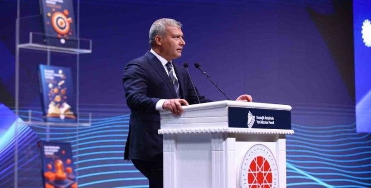 Rektör Adıgüzel ‘Stratejik İletişimde Yeni Akımlar Paneli’nin açılışında konuştu
