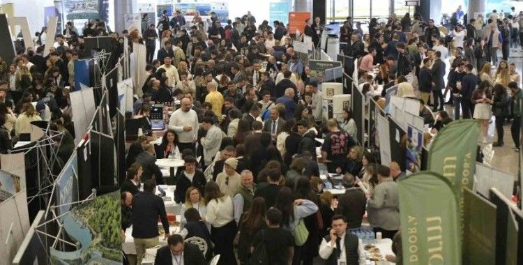 Turizm sektörü öğrencilerle buluştu
