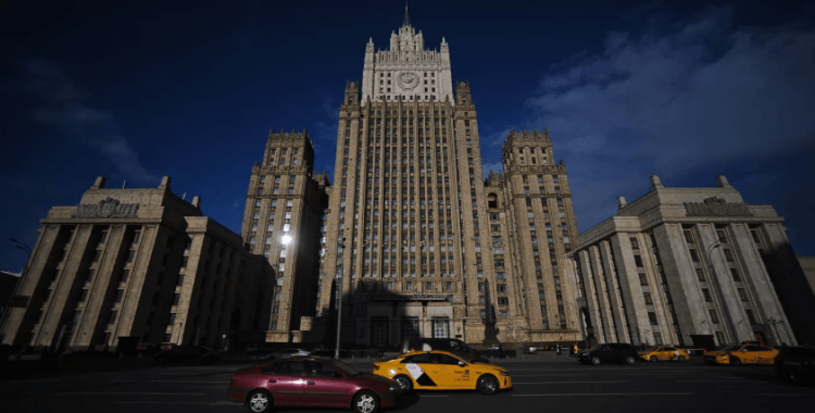 Rus Dışişleri'nden Macron'un açıklamalarına yanıt: 'Nükleer şantaj notaları açıkça duyuluyor'