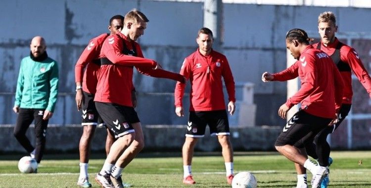 Sivasspor, Göztepe maçı taktiğini çalıştı