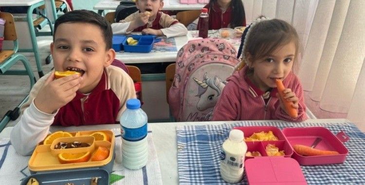 Bursa’da 560 bin öğrenci sağlıklı beslenme ve hareketli hayat için el ele veriyor