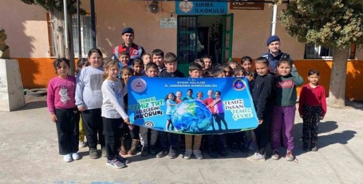 Jandarma ekipleri öğrencileri bilgilendirdi
