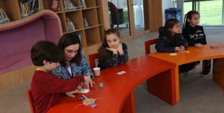 Minikler kendi Ramazan davulunu yaptı
