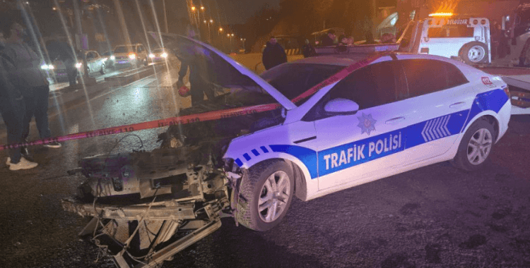 Zonguldak'ta kavşaktaki kazaya biri polis otosu üç araç karıştı: 2'si polis 4 yaralı