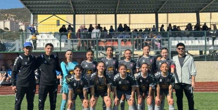 Bilecik Kolej Kız Spor Kulübü 16 golle kazandı
