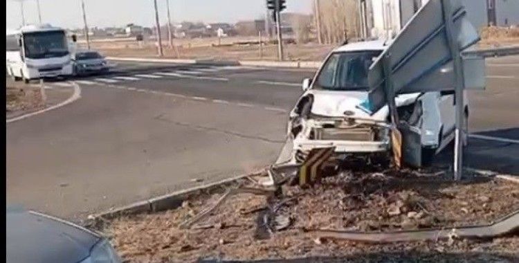 Kars'ta trafik kazası: 2 yaralı