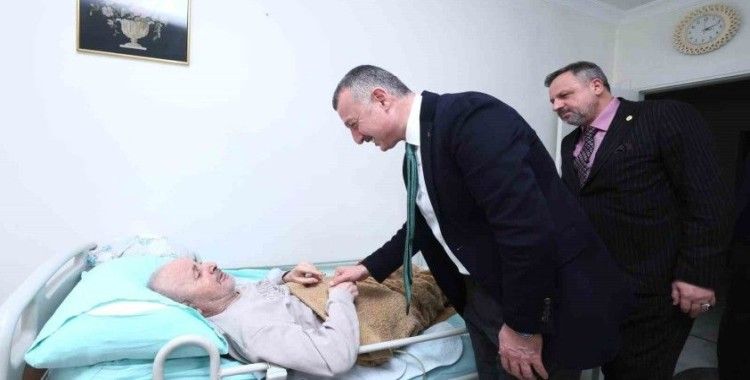 Tahir Büyükakın’dan gönüllere dokunan ziyaret
