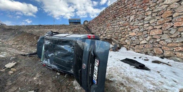Kontrolden çıkan araç menfeze devrildi: 1 yaralı