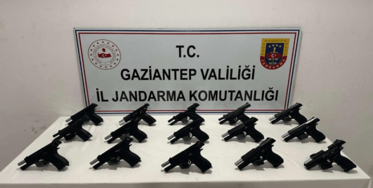 Gaziantep'te 30 adet kaçak silah ele geçirildi: 3 şahıs tutuklandı