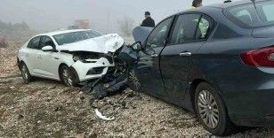 Seydikemer’de otomobiller çarpıştı: 2 yaralı
