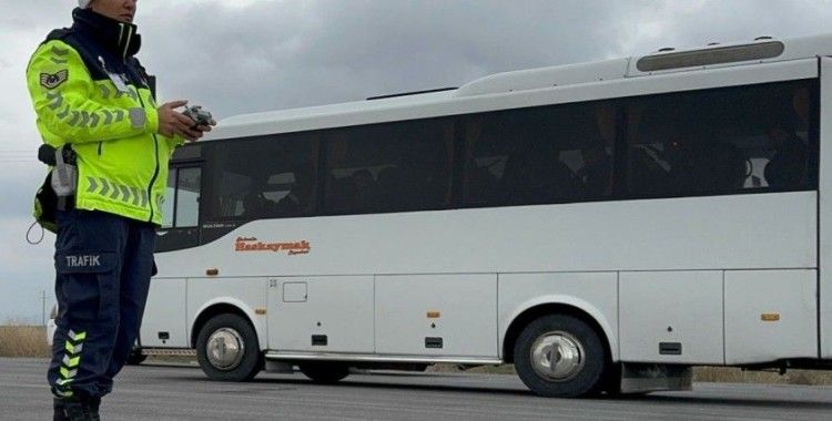 Bolvadin’de jandarmadan sürücülere yönelik dron destekli denetim
