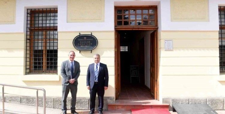 ABD Büyükelçiliği Maslahatgüzarı Goldman, Anadolu Üniversitesini ziyaret etti
