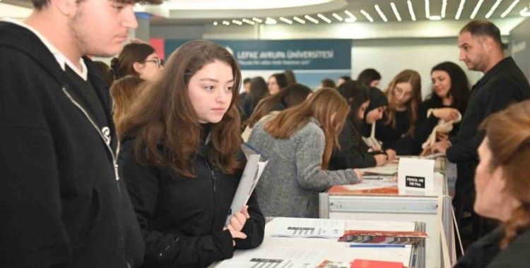 Üniversite tanıtım gününe büyük ilgi
