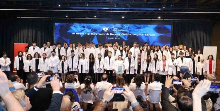 Tıp öğrencilerinin ’beyaz önlük’ heyecanı
