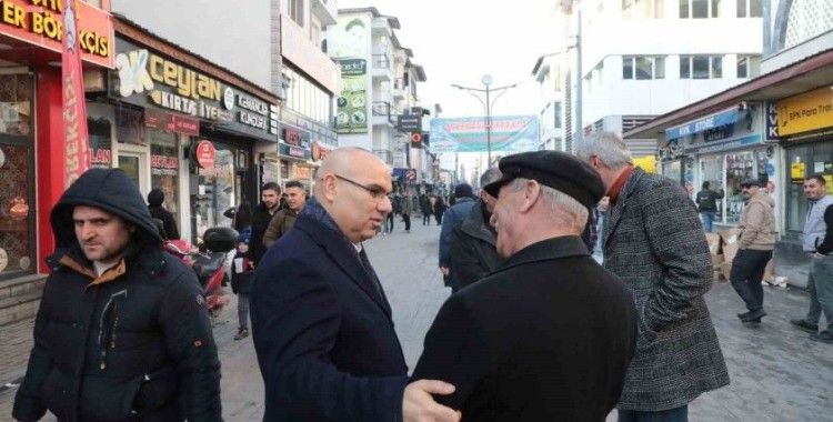 Ağrı Valisi Koç, Ramazan’da esnaf ve vatandaşlarla buluştu
