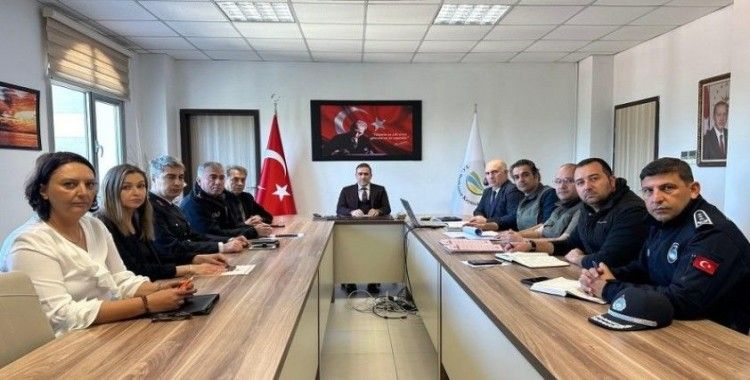 Burhaniye’ de sokak hayvanları değerlendirme Toplantısı yapıldı
