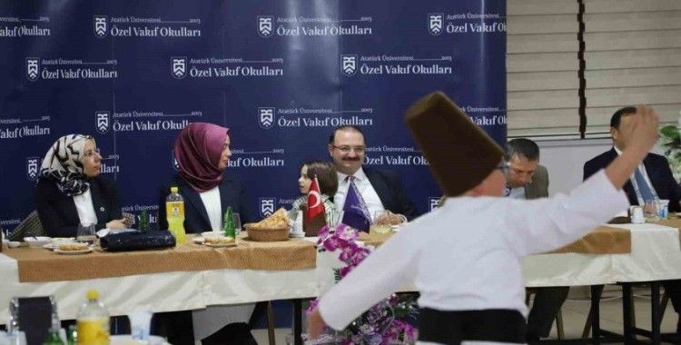 Rektör Hacımüftüoğlu, Özel vakıf okulları tarafından düzenlenen iftar programına katıldı