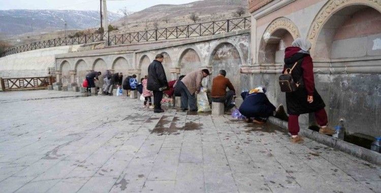 Erzincanlılar ’ekşisu’ ile iftar açıyor
