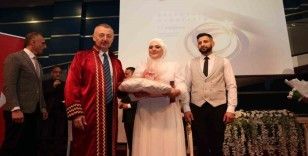 Genç çiftlere büyük destek: Çeyiz paketiyle evlenip, Togg’a bindiler
